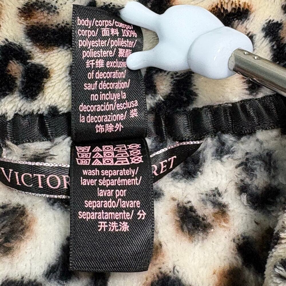 Victoria’s Secret Leopard Plush Robe XS/S Y2K Mob Wife Belted Bathrobe - Picture 9 of 10
